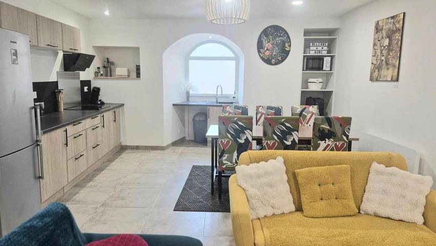 Location de vacances pour 6 personnes, avec terrasse à Saint-Germain-Lembron - 2