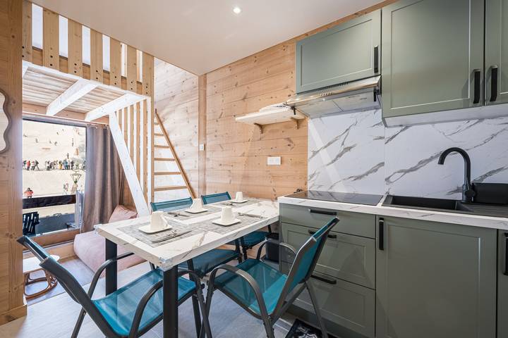 Ganze Wohnung, Ferienwohnung für 4 Personen mit Balkon in Le Corbier, Villarembert