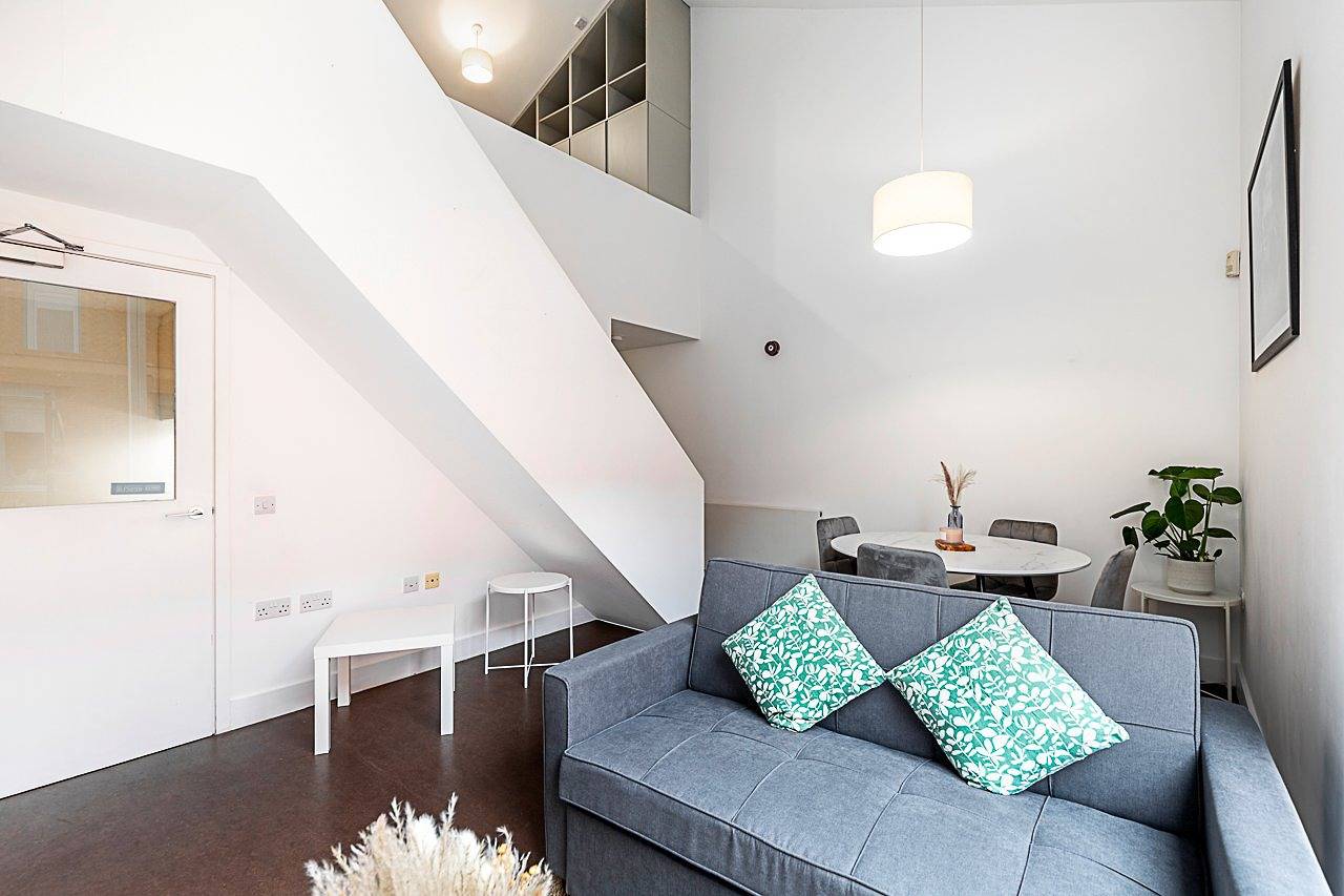 Ganze Wohnung, Cosy Camden Retreat Near Markets & Tube in Camden, London