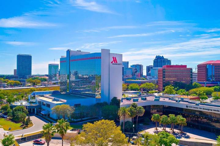 Hotel para 3 pessoas, com jardim e piscina em Orlando