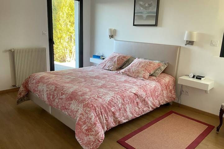 Location de vacances pour 8 personnes, avec jardin et balcon dans Plage Du Pouldu Santec - 2