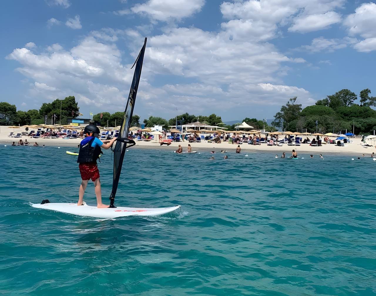 Entire apartment, Apartment 'Villa Papalia Sullo Ionio' with Sea View, Large Garden and Windsurfing Onsite in Sellia Marina, Catanzaro Province