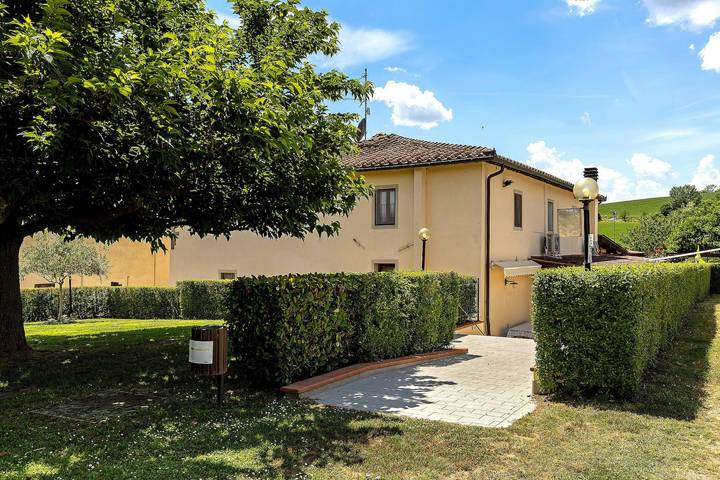 Driepersoonskamer Chiara: Warmte en Comfort in het Hart van Mugello in Borgo San Lorenzo (Gemeente), Provincie Florence