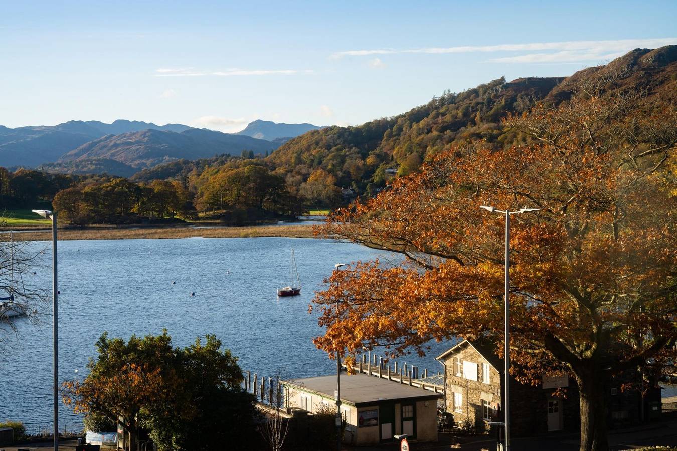 Entire apartment, Homes in the Sun Winner - Spacious - Lake Views in Ambleside, Lake District