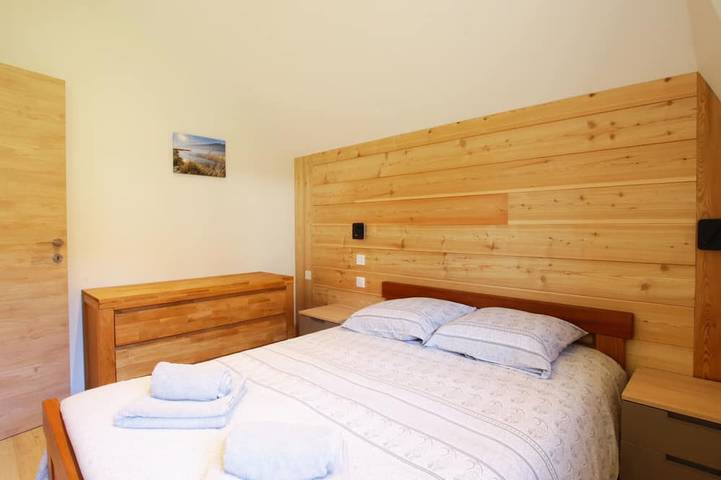 Pretty new and comfortable house between towns and lakes in Voglans, Chambéry region