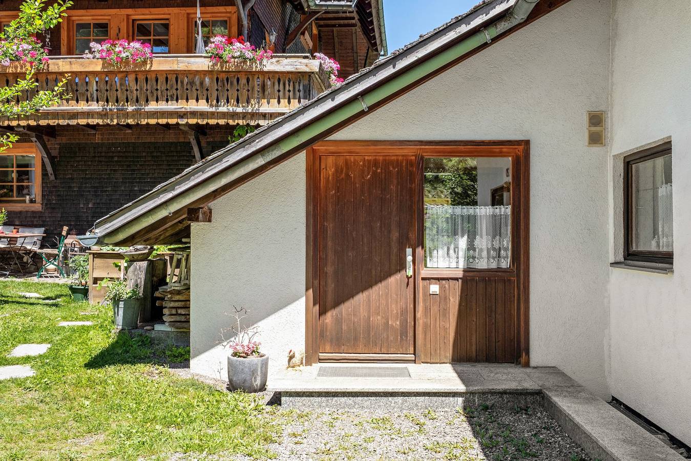 Ganze Wohnung, Ferienwohnung 'Enzian' mit Bergblick, privater Terrasse und Wi-Fi in Altglashütten (Feldberg), Feldberg