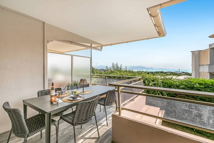 Appartement de vacances pour 3 personnes, avec piscine et terrasse