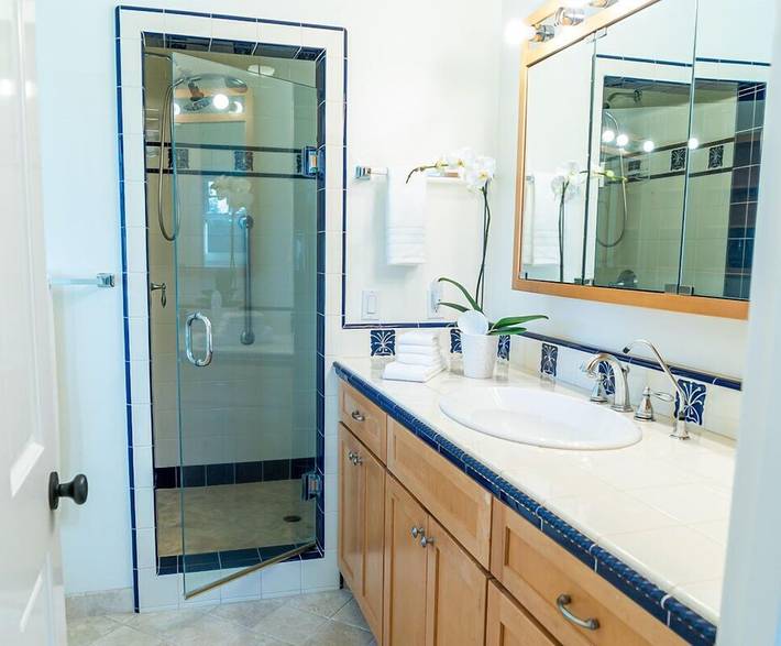 Vacation rental for 8 people, with balcony and hot tub, with pets in Montecito