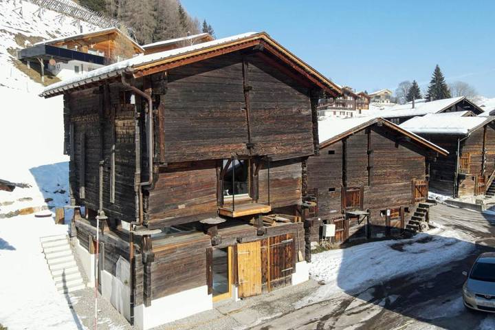 Ferienhaus für 6 Personen, mit Balkon und Sauna sowie Ausblick in Reckingen-Gluringen - 2