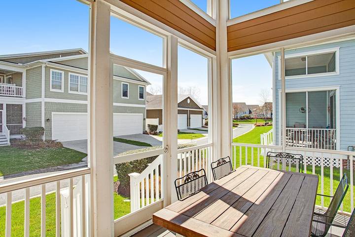 Vacation house for 8 people, with pool and hot tub as well as terrace in Delaware