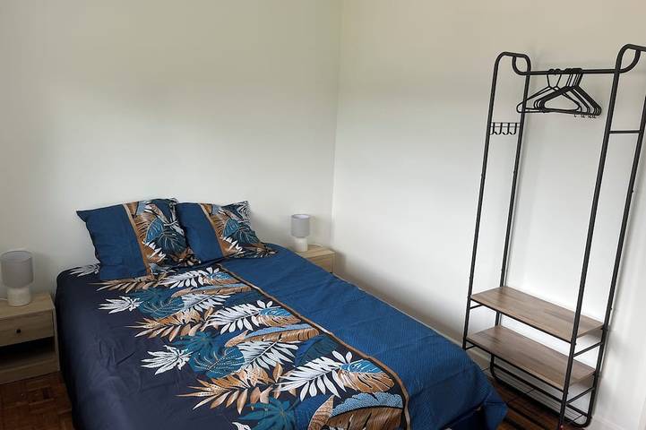 Location de vacances pour 8 personnes, avec terrasse et jardin à Kerien - 2