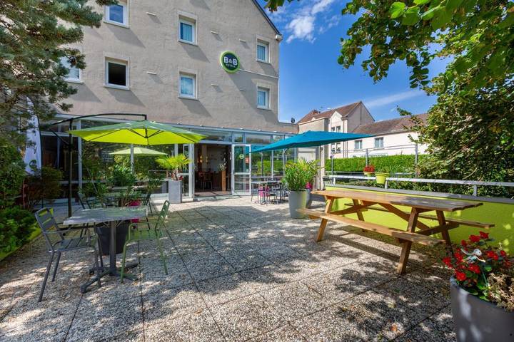 Hôtel pour 4 personnes, avec jardin, animaux acceptés à Chartres