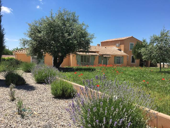 Chambre d’hôte pour 3 personnes, avec piscine et jardin dans les Alpes-de-Haute-Provence - 2