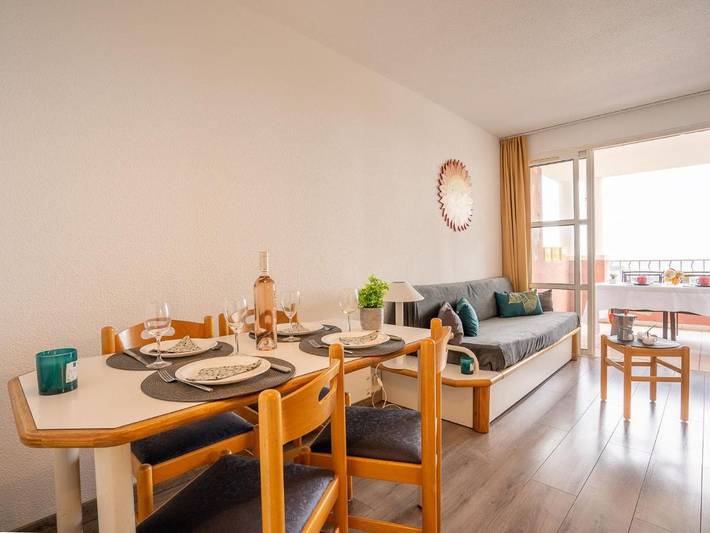 Gîte pour 4 personnes, avec terrasse ainsi que jardin et piscine dans Gare Du Dramont - 3