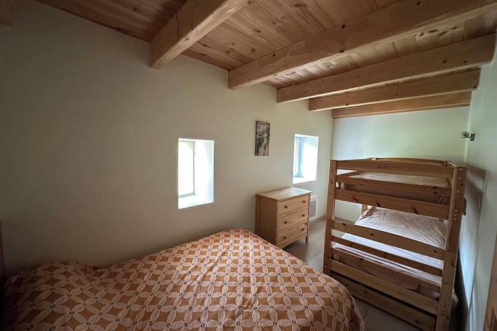 Gîte pour 10 personnes, avec piscine et terrasse à Uzès - 3