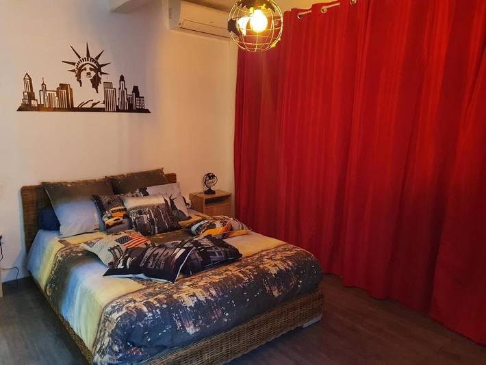 Chambre d’hôte pour 2 personnes, avec Terrasse et Jacuzzi à Ferrals-les-Corbières