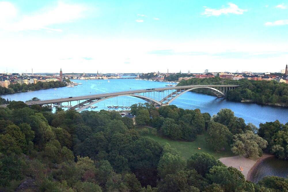 Ganze Wohnung, Stunning Views Across Stockholm. Surrounded by Forest, Amenities and Transport in Kungsholmens stadsdelsområde, Stockholm