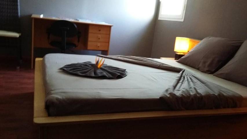 Chambre d’hôte pour 2 personnes, avec balcon et jardin