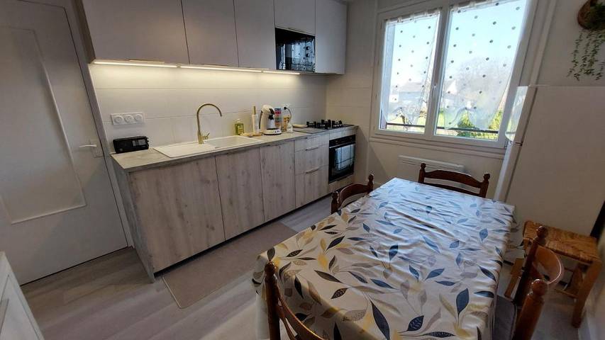 Location de vacances pour 6 personnes, avec jardin à Lacapelle-Viescamp - 3
