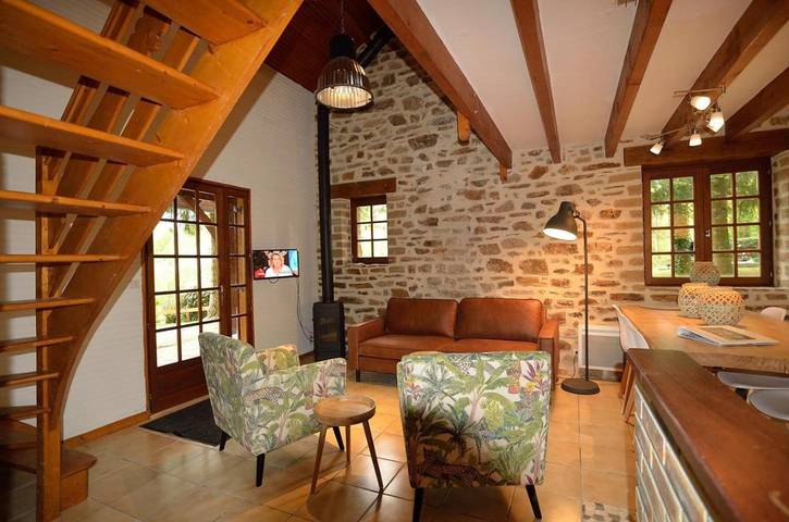 Location de vacances pour 6 personnes, avec piscine et terrasse à Cussac - 4