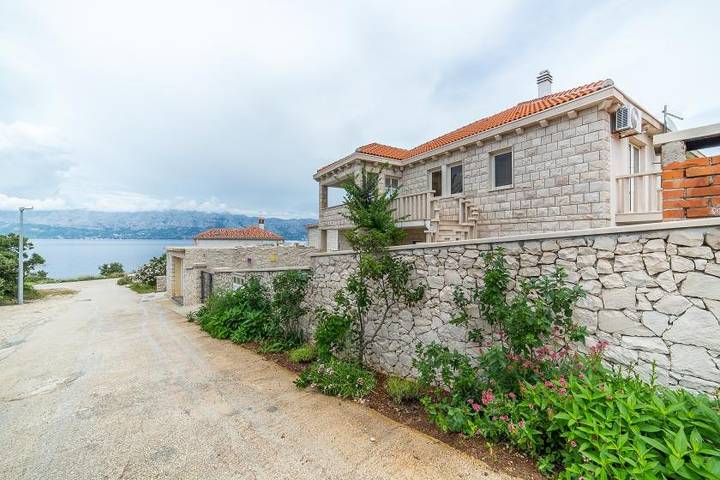 Ganze Wohnung, Ferienwohnung in Povlja mit Meerblick, Terrasse, Klimaanlage, W-Lan (4991-2) in Povlja, Brac