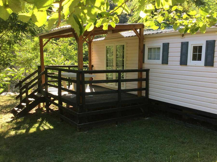 Camping Le Chaudebry - Mobilhome 6 personnes - Mobil home Watipi 27 m² - 2 chambres in Vinezac, Parc naturel régional des Monts d'Ardèche