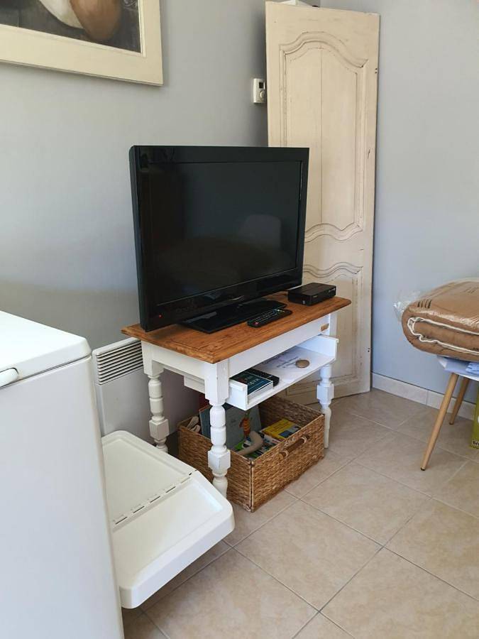 Gîte pour 5 personnes, avec terrasse à Cérences - 2