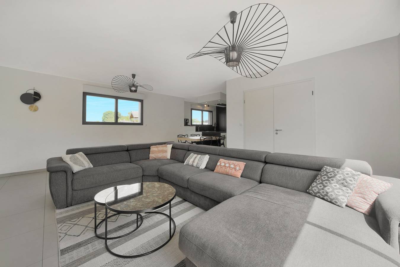 La Villa Sainghin - Piscine et Jacuzzi Privé in Sainghin-en-Mélantois, Lille region