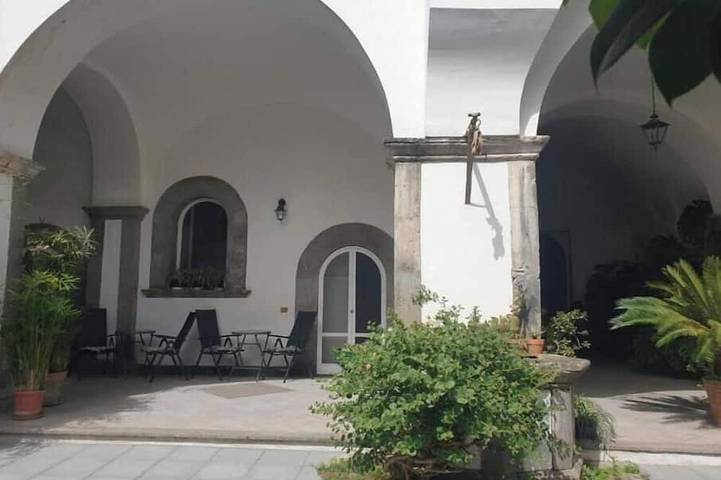 The House of Camellias | Elegant Double Room with Patio in Meta, Sorrento Coast