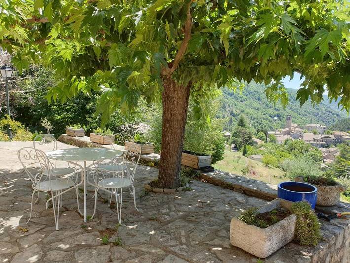 Gîte pour 2 personnes, avec jardin ainsi que vue et piscine à Antraigues-sur-Volane - 4