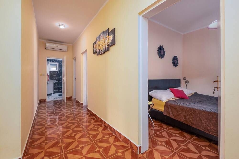 Ganze Wohnung, Cozy apartment in Pula with Wifi in Sisan, Südküste Istrien