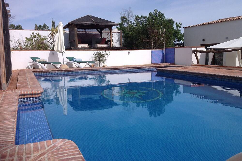 Rural Cottage near Huercal Overa, Almeria with stunning private pool in Huércal-Overa, Almería Province