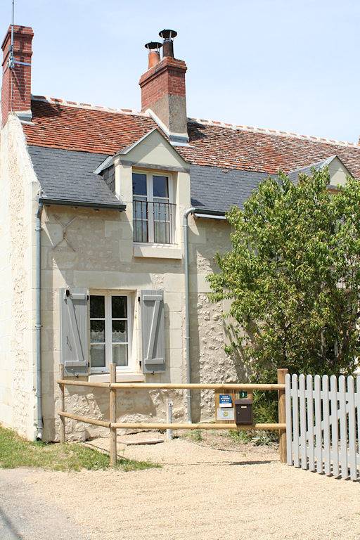Maison La Moire, maison de campagne à louer in Bréhémont, Vallée de la Loire