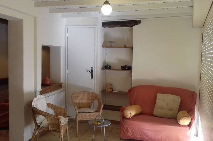 Gîte pour 4 personnes, avec jardin à Saint-Paul-la-Coste - 2