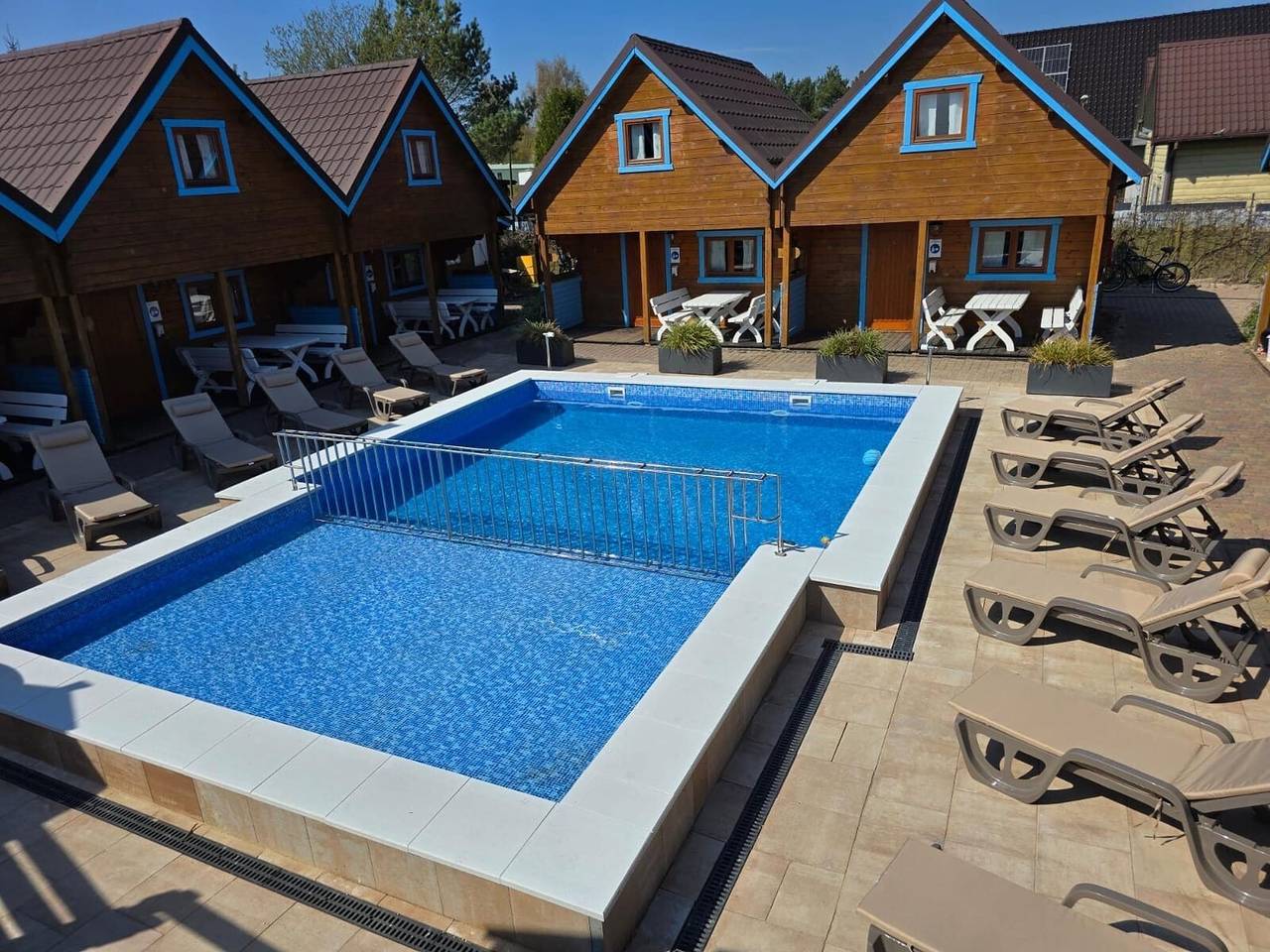 Zweistöckige Ferienhäuser mit Pool in Rewal, Powiat gryficki