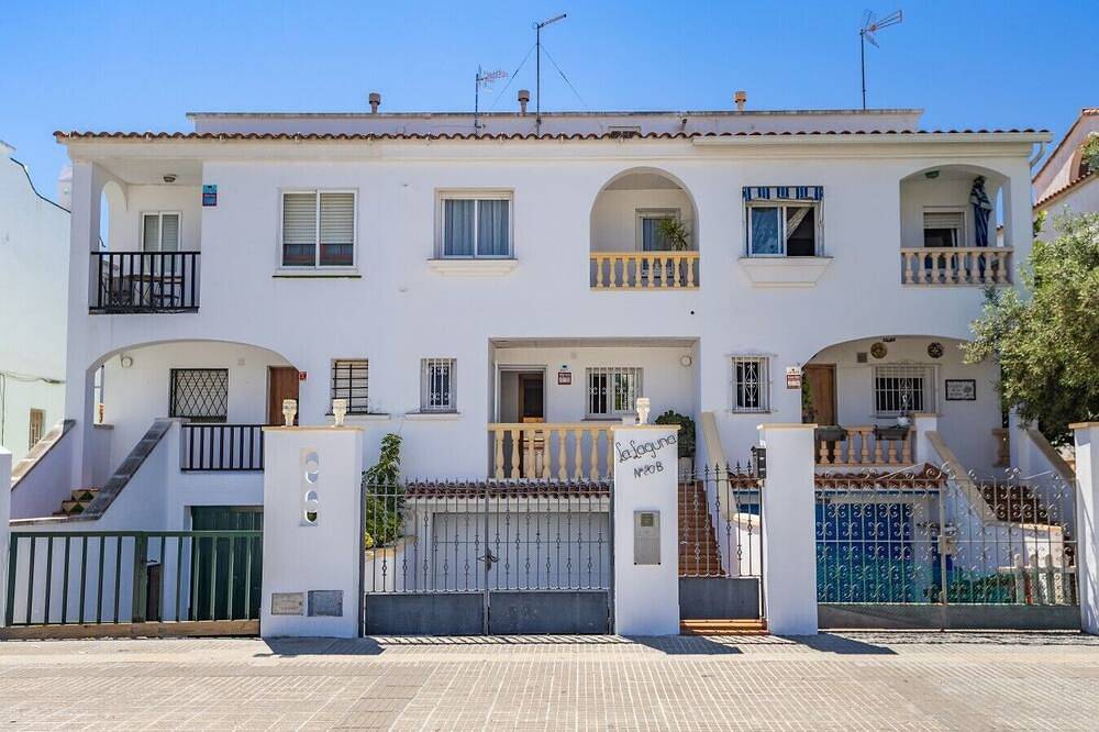 Penthouse with Private Sun Deck, Bbq, and Beach in Cunit, Costa Dorada