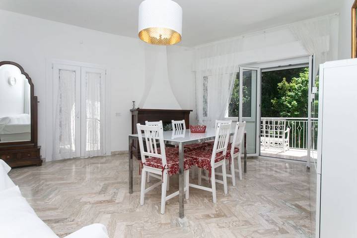 Apartamento entero, Apartamento de vacaciones para 6 personas con balcón/terraza in Numana, Riviera del Conero