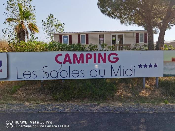 Camping voor 8 personen, with Whirlpool and Terras as well as Tuin and Kinderzwembad in Valras-Plage