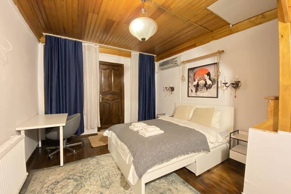 Historic Lütfi Pasha House in Balat 2Br in Balat, Istanbul