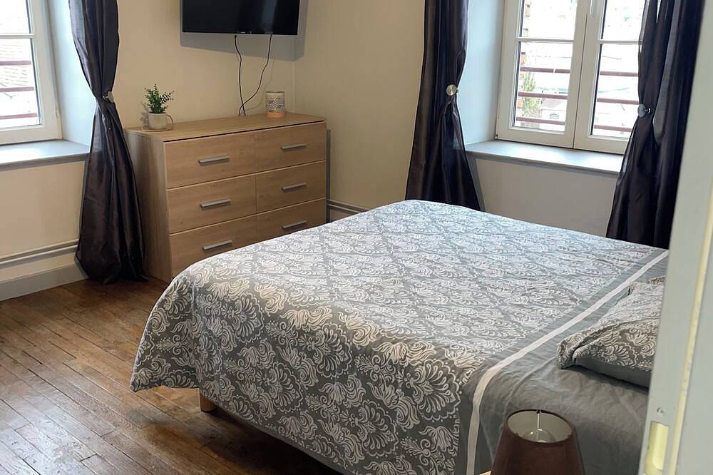 Entire apartment, Apartment T3 La Résidence Du Canal de Bourgogne, Montbard 21500 in Montbard, Montbard region