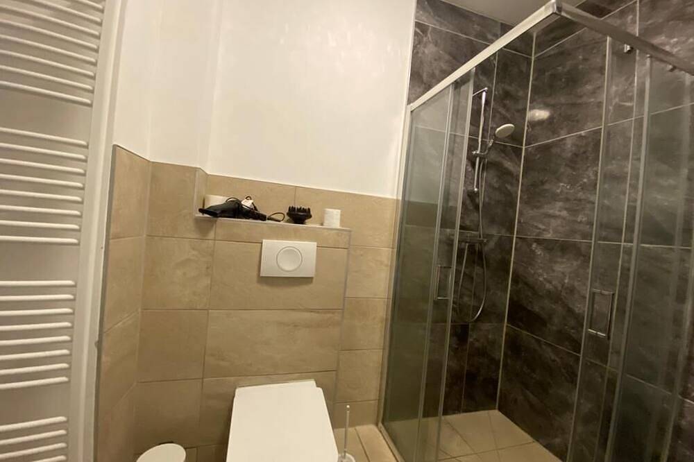 Ringstraße 37 W2 - 1 Schlafzimmer mit Terrasse in Neumünster, Schleswig-Holstein Binnenland