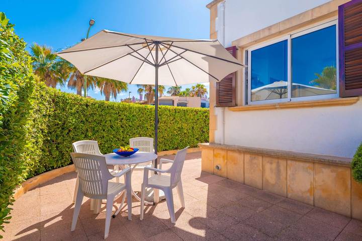 Holiday home for 8 people, with terrace - 1