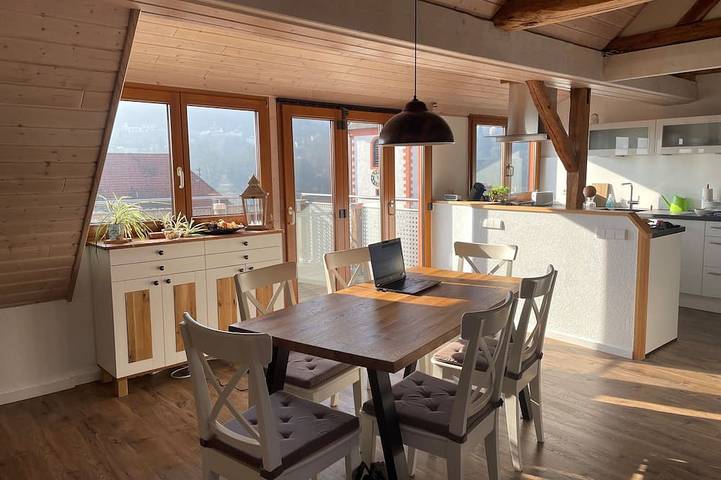 Ferienwohnung für 4 Personen, mit Whirlpool und Balkon