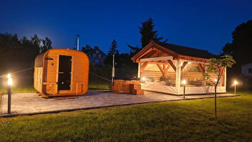 Wiejski domek dla 4 osób, z Balkon i Jacuzzi oraz Taras i Ogród w Województwo warmińsko-mazurskie