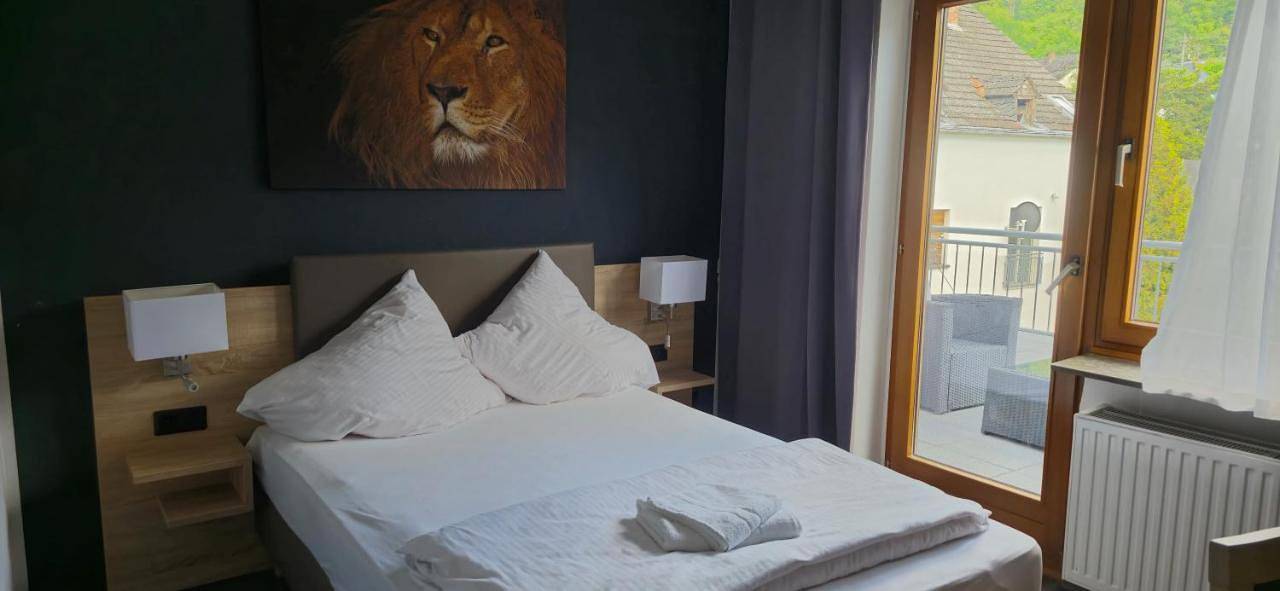 Deluxe Double Room in Niederfell, Osteifel