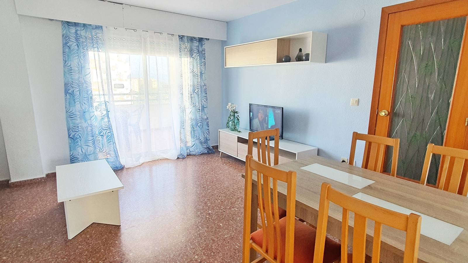 Apartamento entero, Apartamento de vacaciones para 7 personas con balcón in Playa de Gandía, Costa de Valencia
