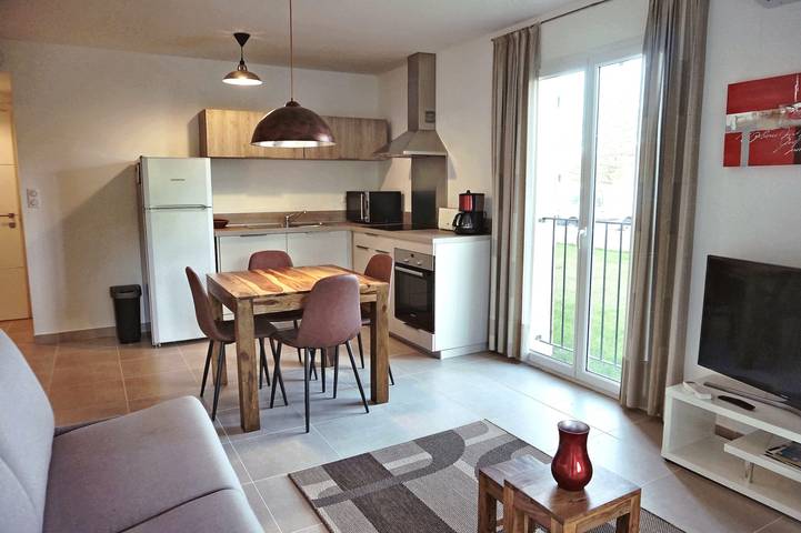 Gîte pour 4 personnes, avec terrasse à Saint-Florent