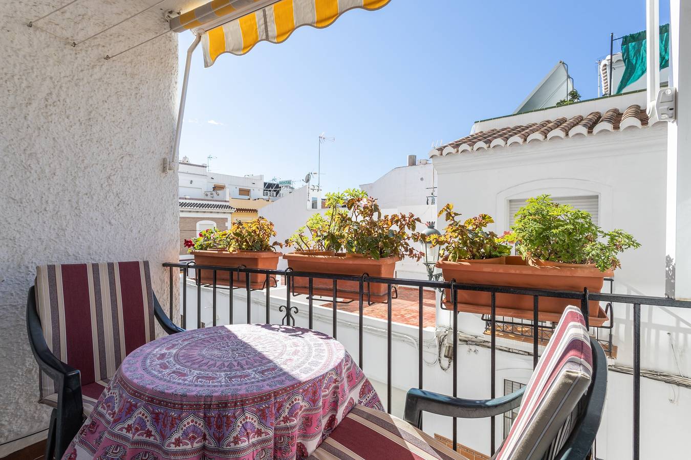 Ganze Wohnung, Ferienwohnung Coronado 58 2 Schlafzimmer mit Pool, Wlan, Terrasse und Garten in Nerja, Costa del Sol