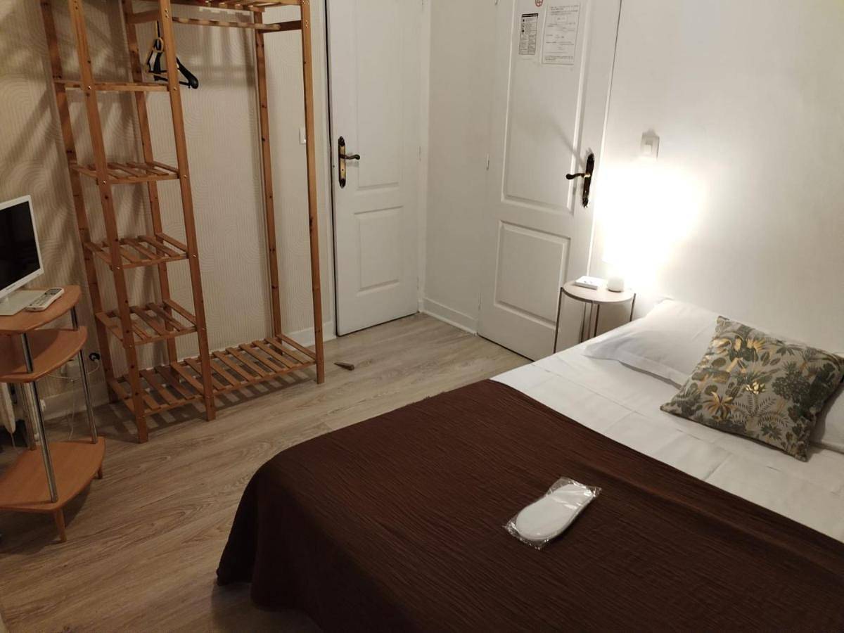 Double Room in Pont-sur-Yonne, Yonne