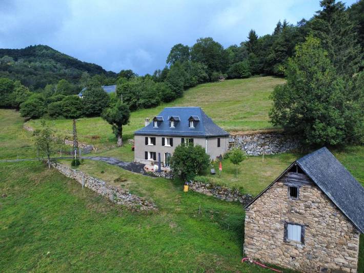 Gîte pour 3 personnes, avec vue et jardin à Estaing - 4